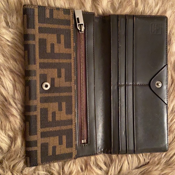 Fendi Zucca Wallet - Picture 2 of 4